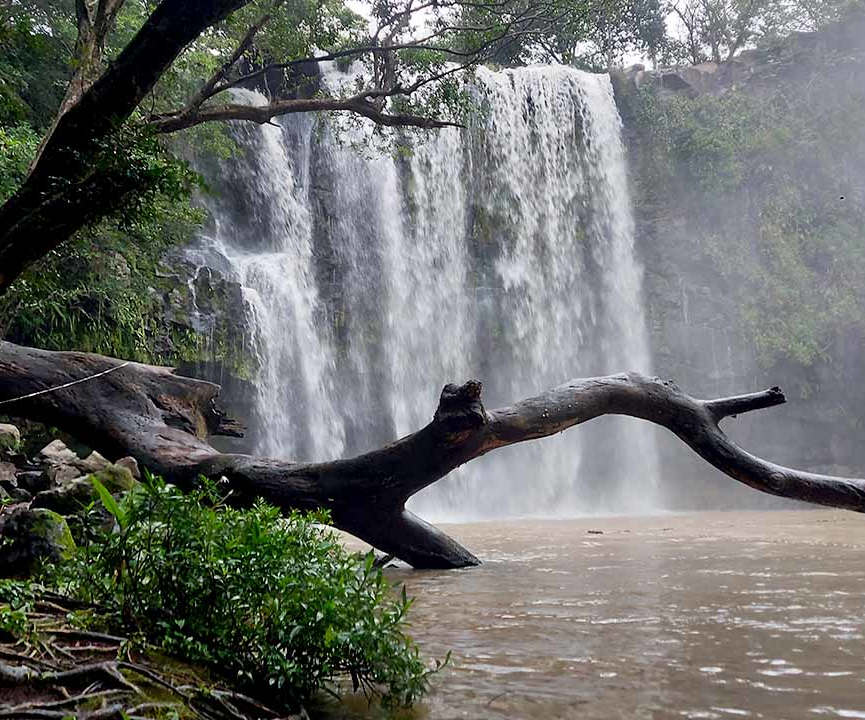 Llanos de Cortes: Super Powerful Waterfall