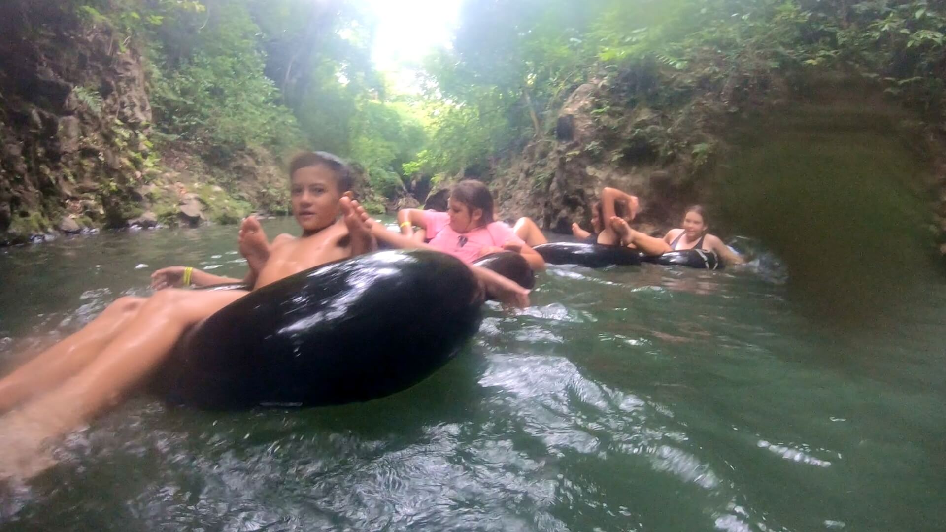 kids at cueva los coyotes