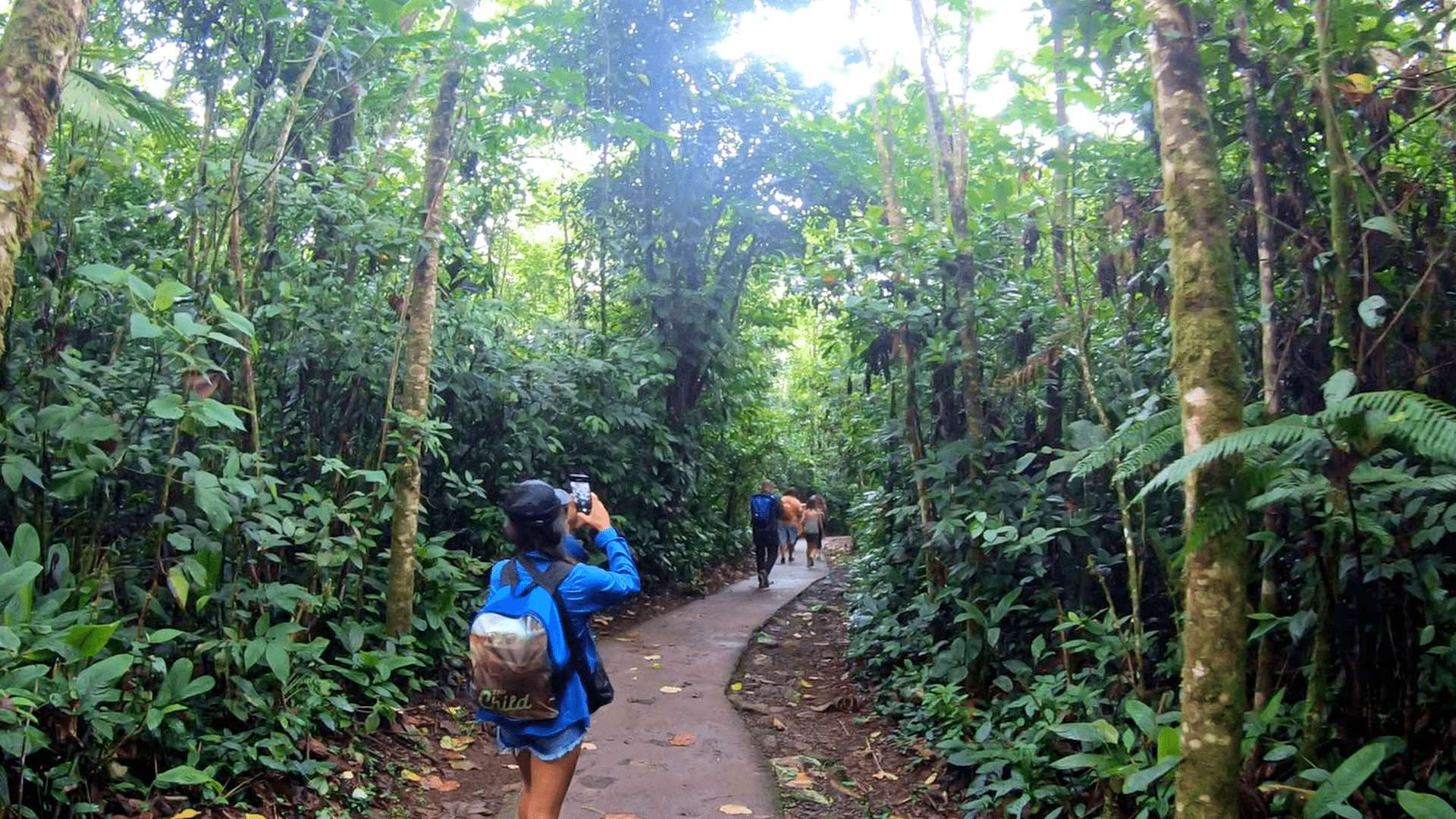 rio celeste nature hike
